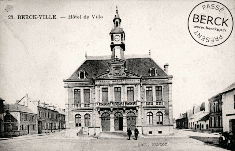 23 - Hôtel de Ville