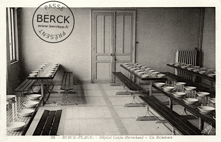 30 - Hôpital Cazin-Perrochaud - Un Réfectoire