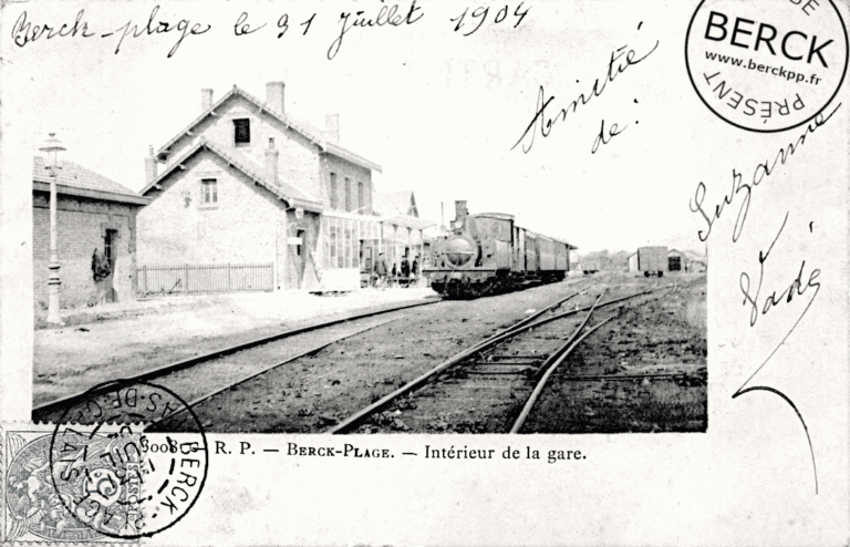 3008 - Intérieur de la gare