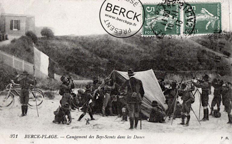 371 - Campement des Boys-Scouts dans les Dunes