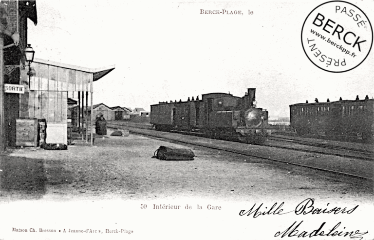 59 - Intérieur de la Gare