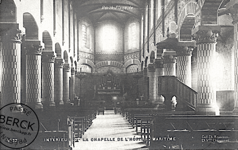 77 - Intérieur de la chapelle de l'Hôpital Maritime
