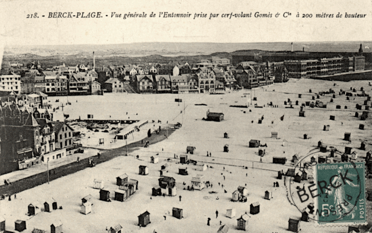 218 - Vue générale de l'Entonnoir prise par cerf-volant Gomès & Cie à 200 mètres de hauteur