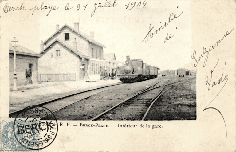 3008 - Intérieur de la gare