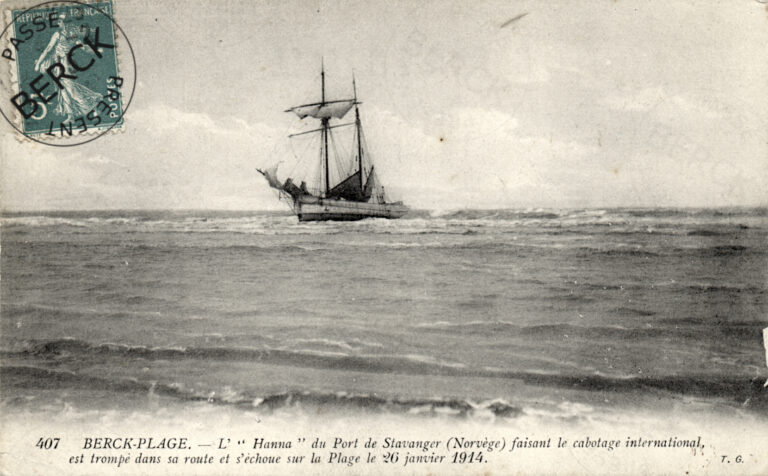 407 - L' " Hanna " du port de Stavanger (Norvège) faisant le cabotage international, est trompé dans sa route et s'échoue sur la Plage le 26 janvier 1914