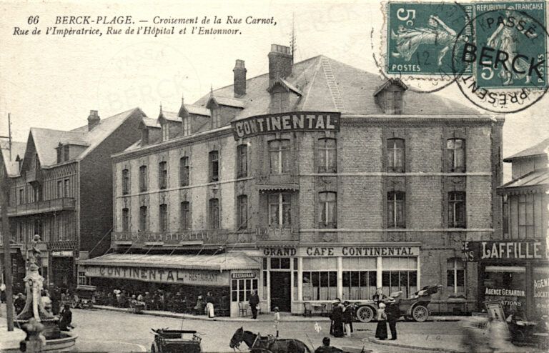 66 - Croisement de la Rue Carnot, Rue de l'Impératrice, Rue de l'Hôpital et l'Entonnoir