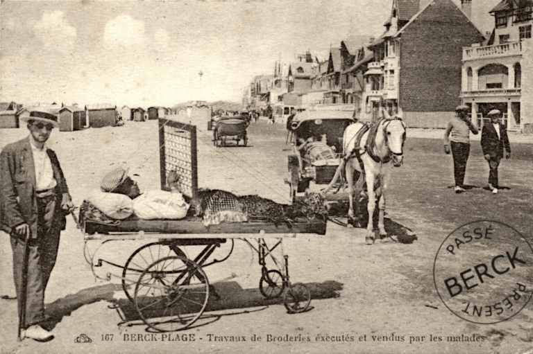 167 - Travaux de Broderies executés et vandus par les malades