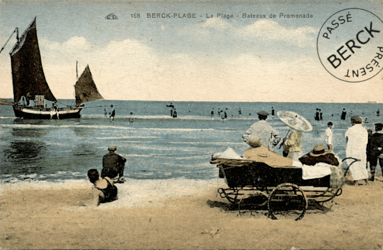 168 - La Plage - Bateaux de Promenade