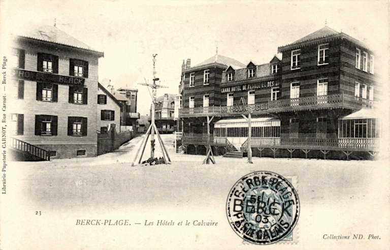 23 - Les Hôtels et le Calvaire
