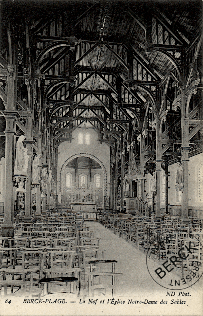 84 - La Nef et l'Eglise Notre-Dame des Sables