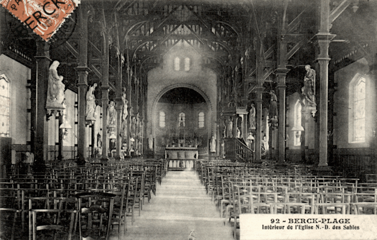 92 - Intérieur de l'Eglise N.-D