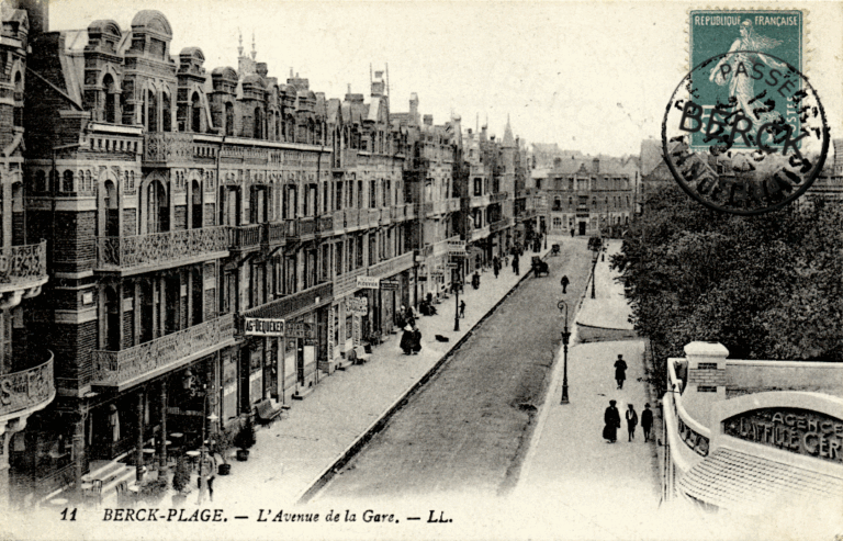 11 - L'Avenue de la Gare