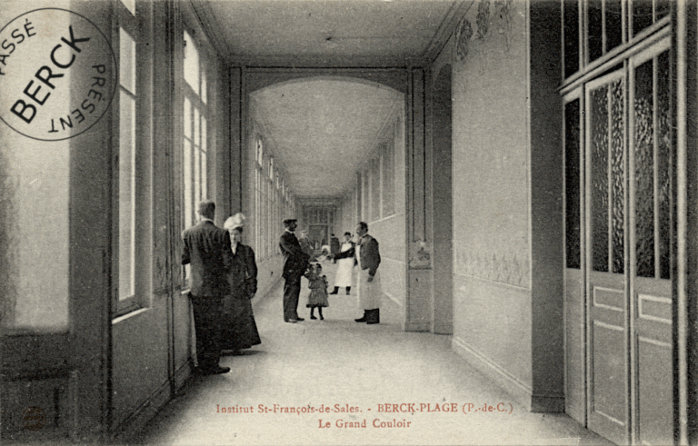 Institut St-François de Sales - Le Grand Couloir
