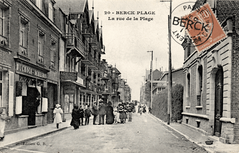 20 - La rue de la Plage
