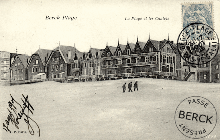 19 - La Plage et les Chalets