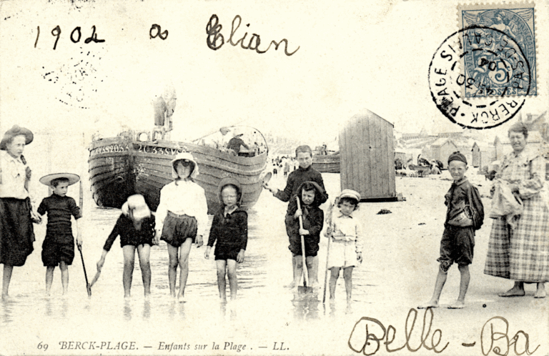 69 - Enfants sur la Plage