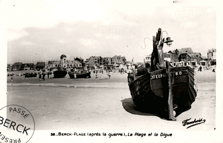 32 - (après la guerre) - La Plage et la Digue