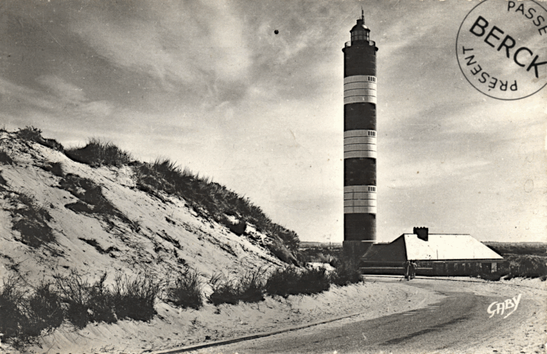 42 - Le Phare vu des Dunes