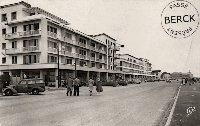 46 - L'Esplanade et les nouvelles constructions