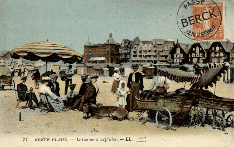 77 - Le Casino et les Villas