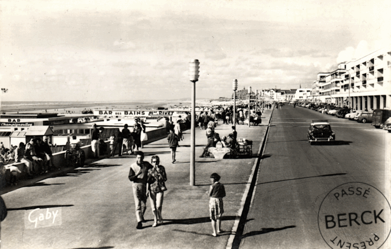 14 - La Plage et la Promenade