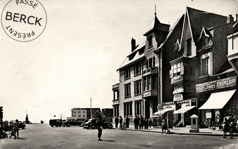 6 - Place de l'Entonnoir