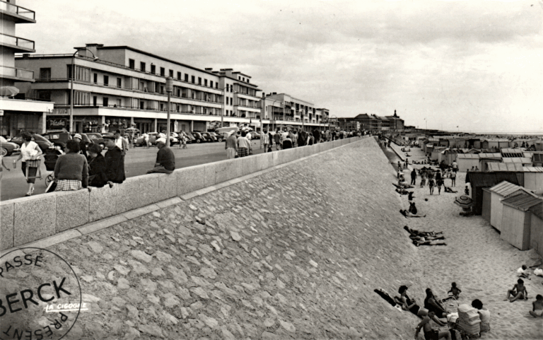 143 - La Digue Promenade