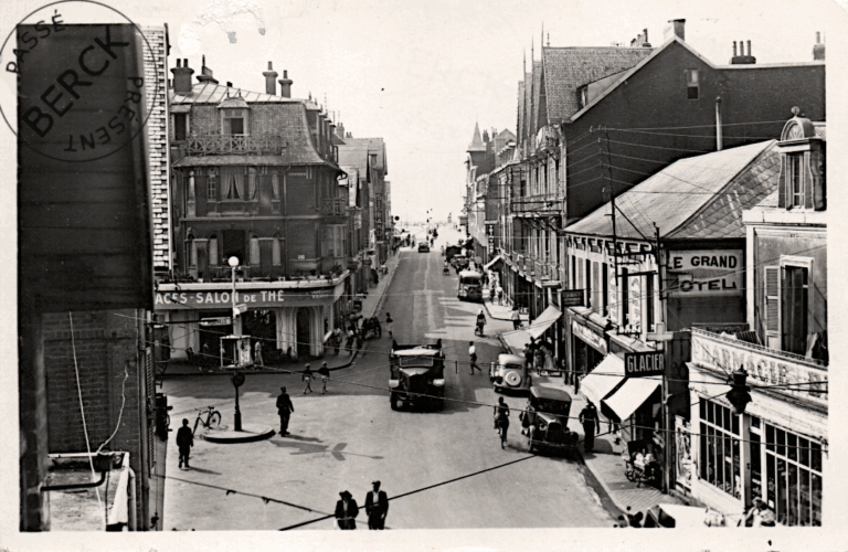 7 - Rue de l'Impératrice (vers la Plage)