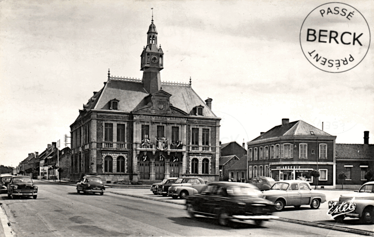 8318 - L'Hôtel de Ville