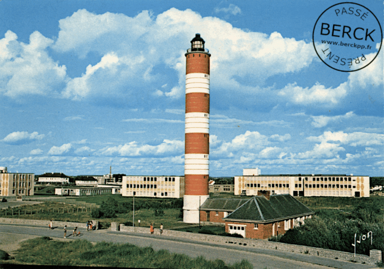 10 62 0136 - Le Phare