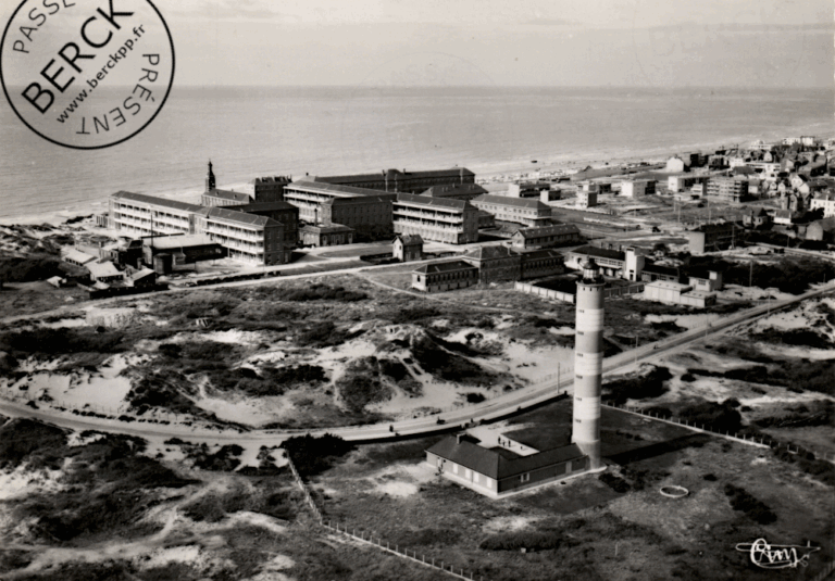 Le Phare - L'Hôpital maritime - Vue aérienne