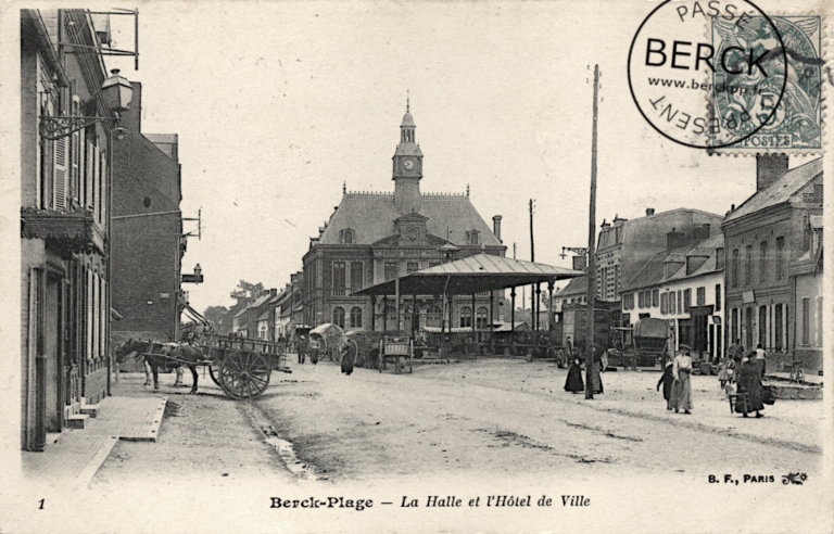1 - La Halle et l'Hôtel de Ville