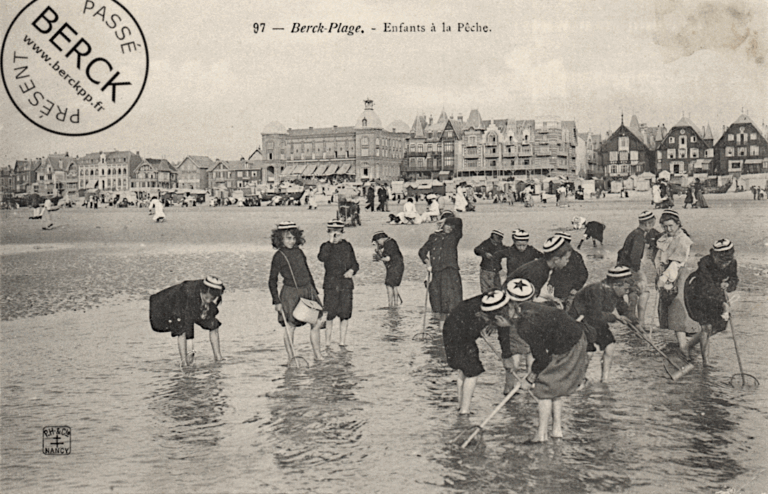 97 - Enfants à la Pêche