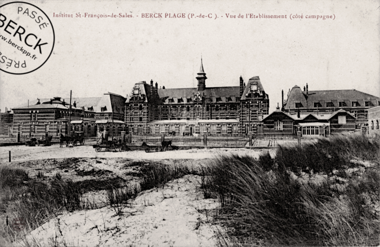 Inst. St-François-de-Sales - Vue de l'Etablissement (côté campagne)